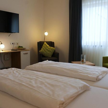 Bed and Breakfast Weinhaus am Schieferfels Veldenz Exterior foto