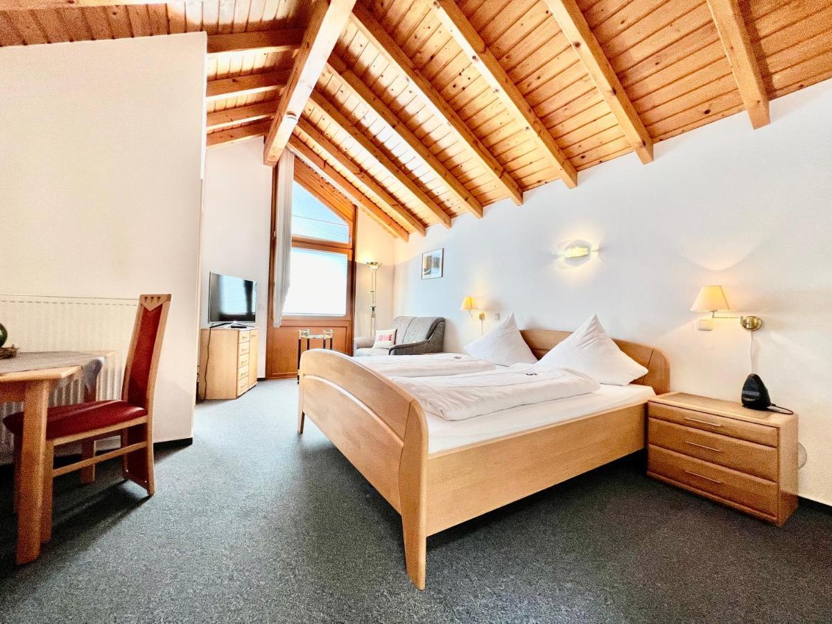 Bed and Breakfast Weinhaus am Schieferfels Veldenz Exterior foto